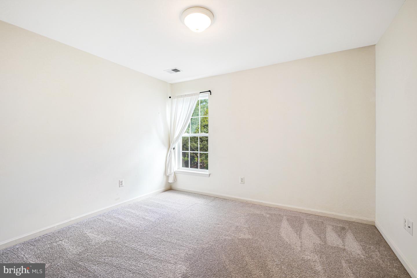 1810 Beech Ct Property Photo 24