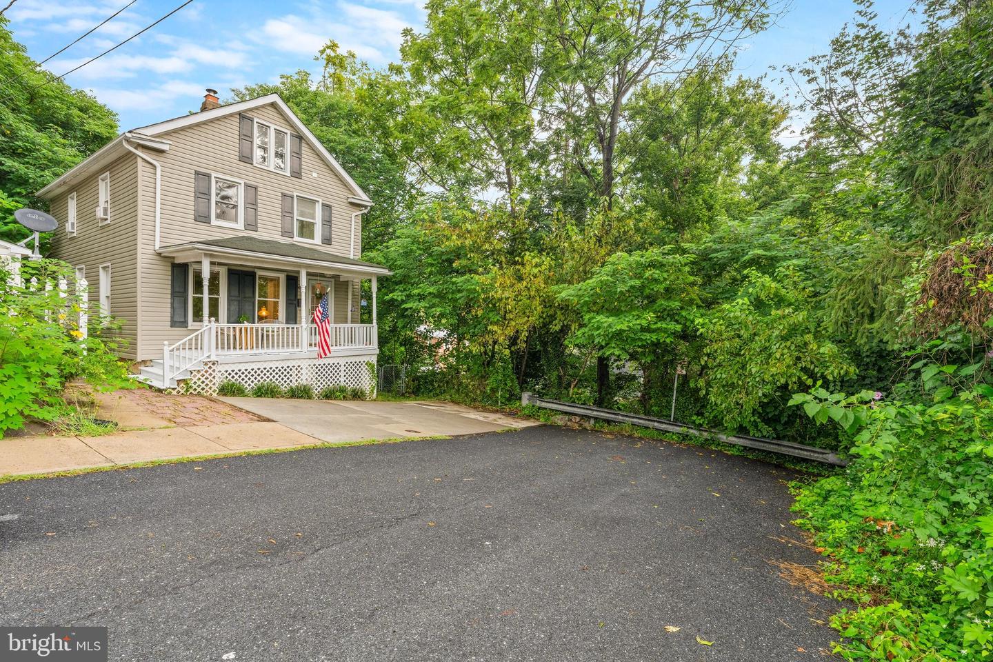 43 E C St Property Photo 2