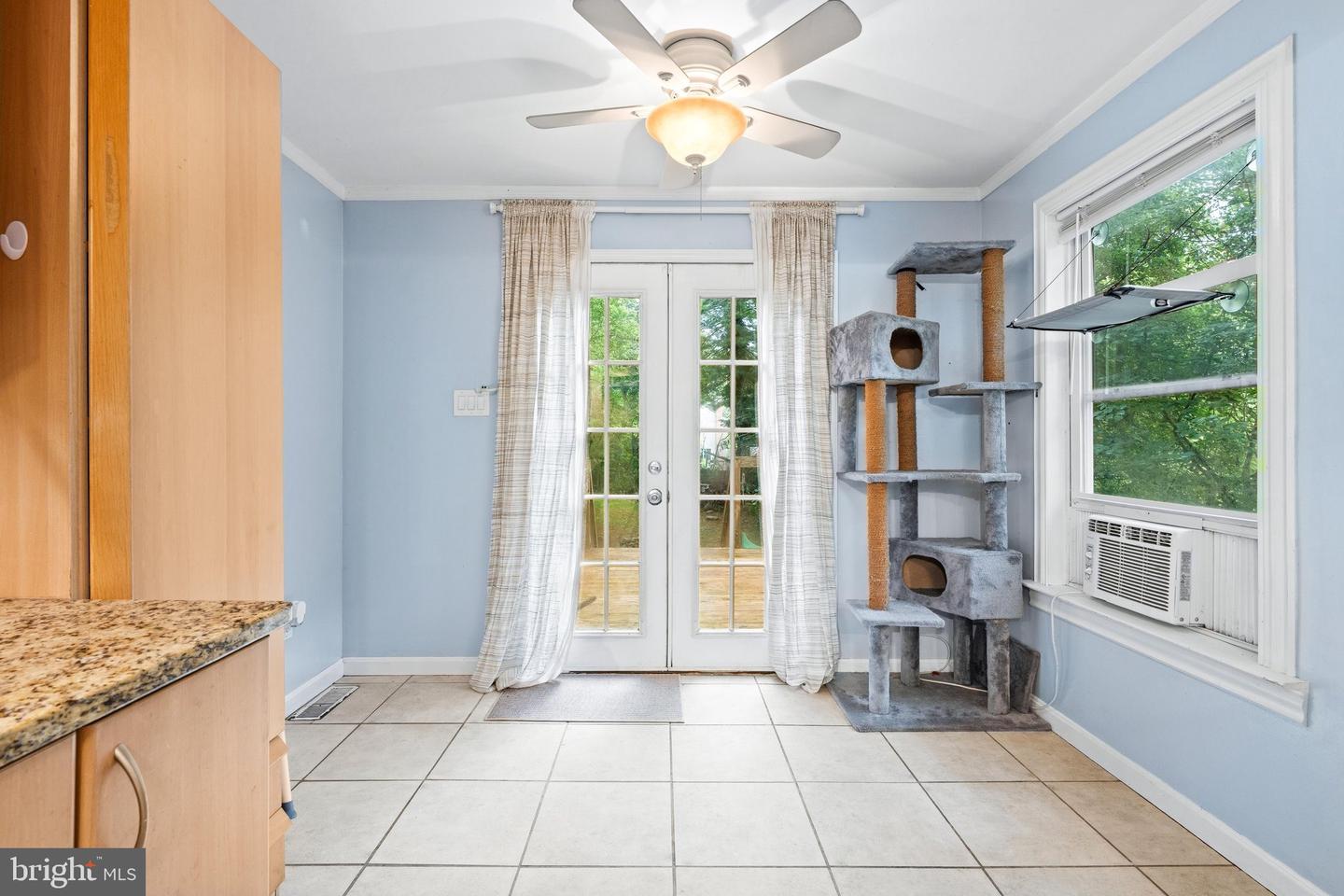 43 E C St Property Photo 14