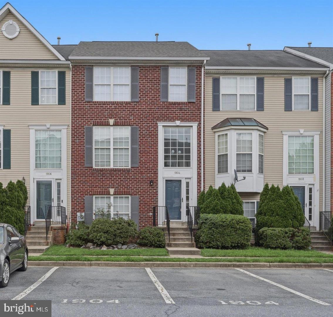 1904 FIELDSTONE WAY Property Photo 1