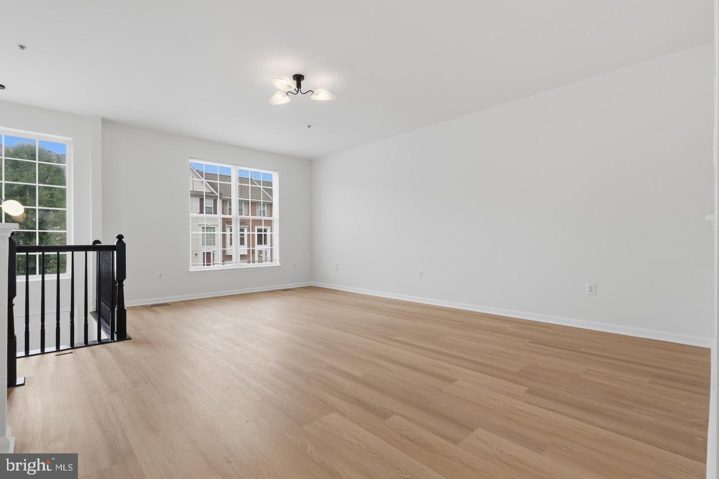 1904 Fieldstone Way Property Photo 4