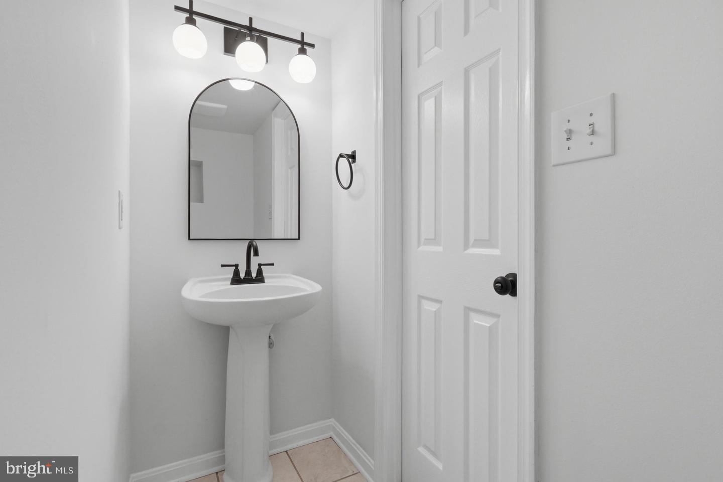1904 Fieldstone Way Property Photo 7