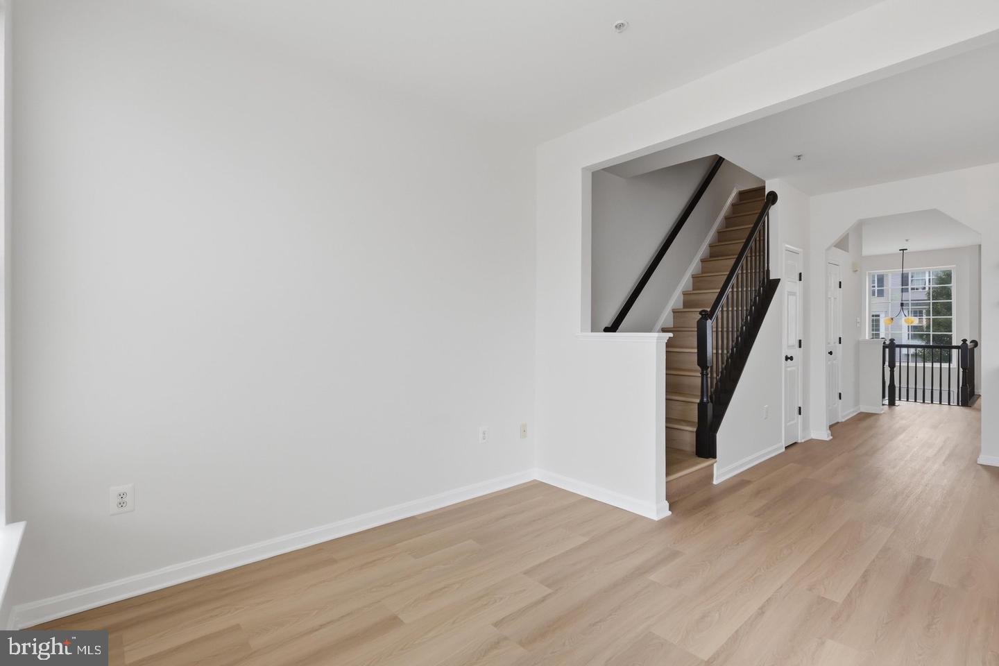 1904 Fieldstone Way Property Photo 8