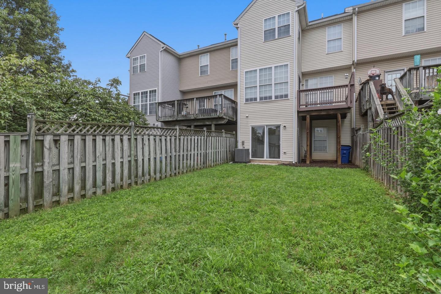 1904 Fieldstone Way Property Photo 28