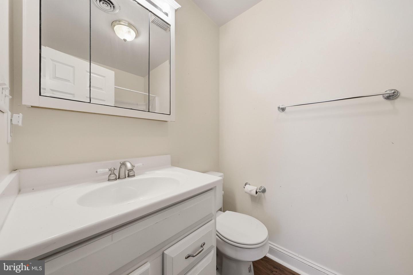 28 E 4th St Property Photo 34
