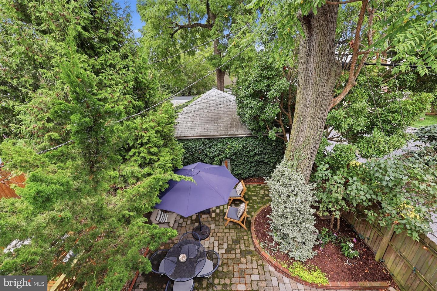 512 Elm St Property Photo 11