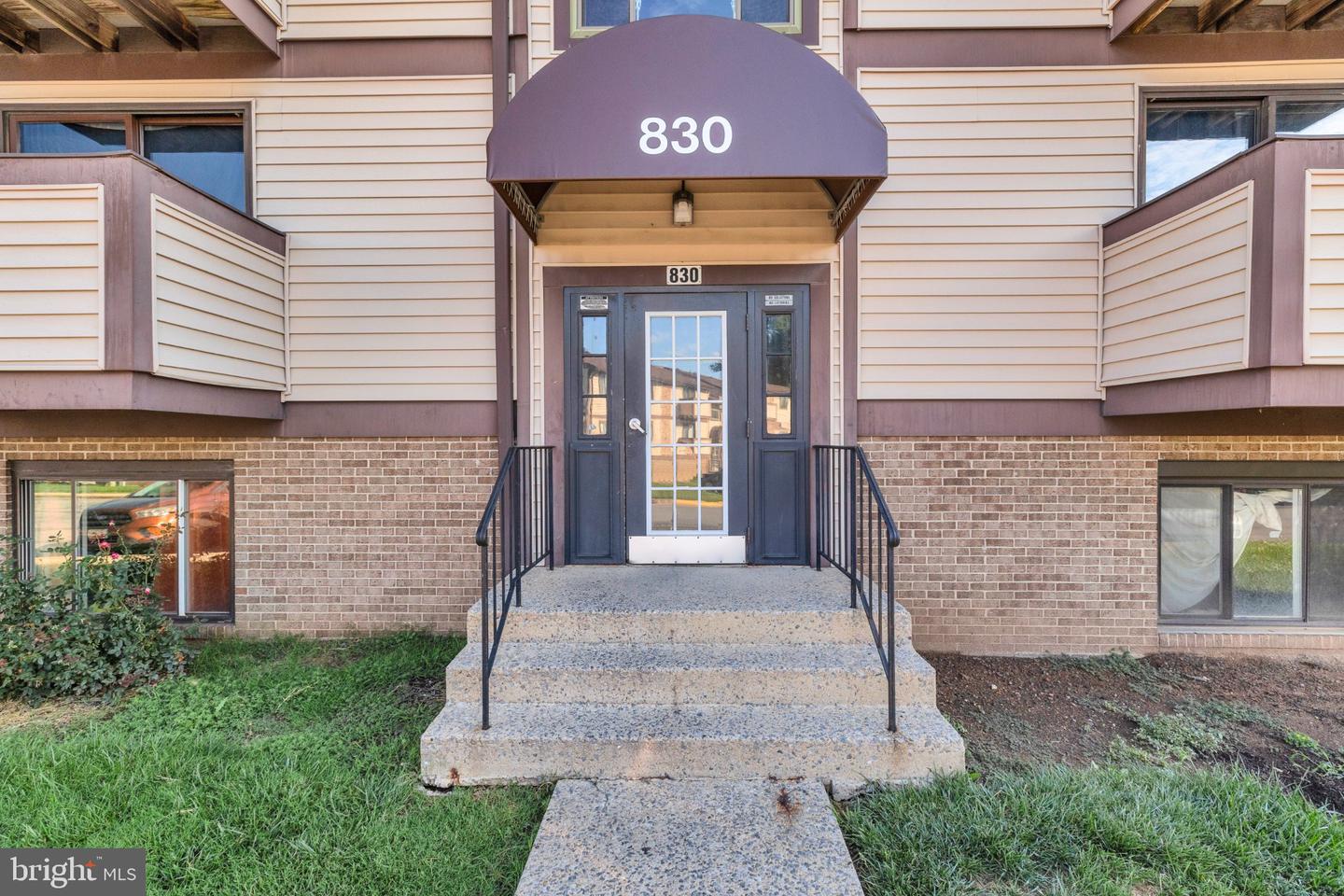 830 HEATHER DR #22G