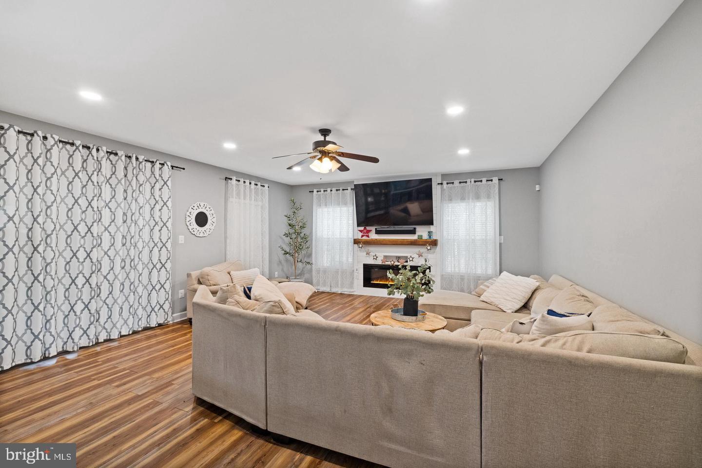 7014 Allington Manor Cir E Property Photo 53