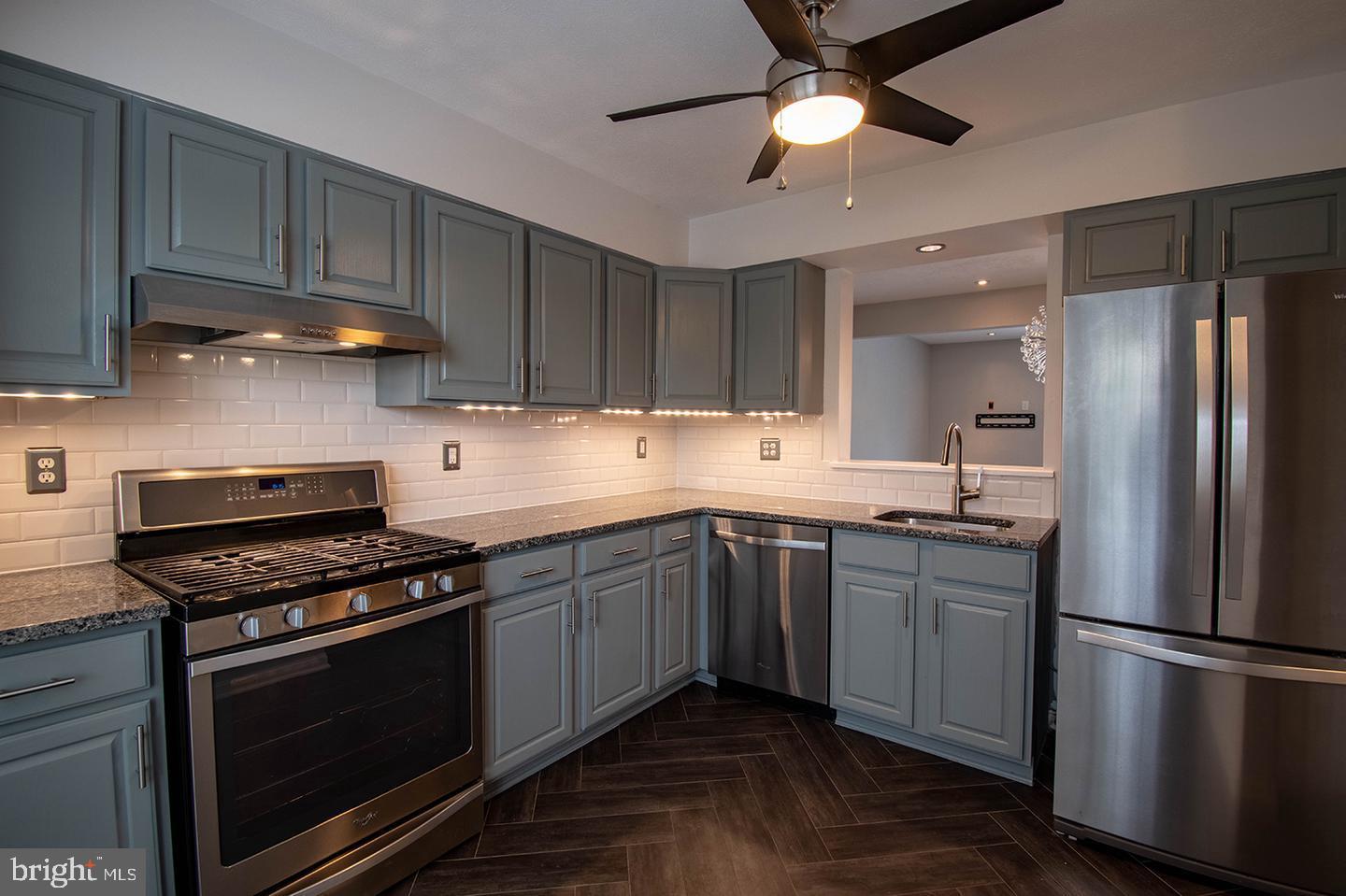 5620 Queen Anne Ct Property Photo 3