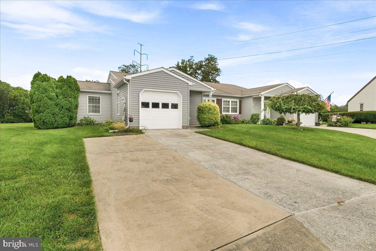 6879 Snowberry Ct Property Photo 7