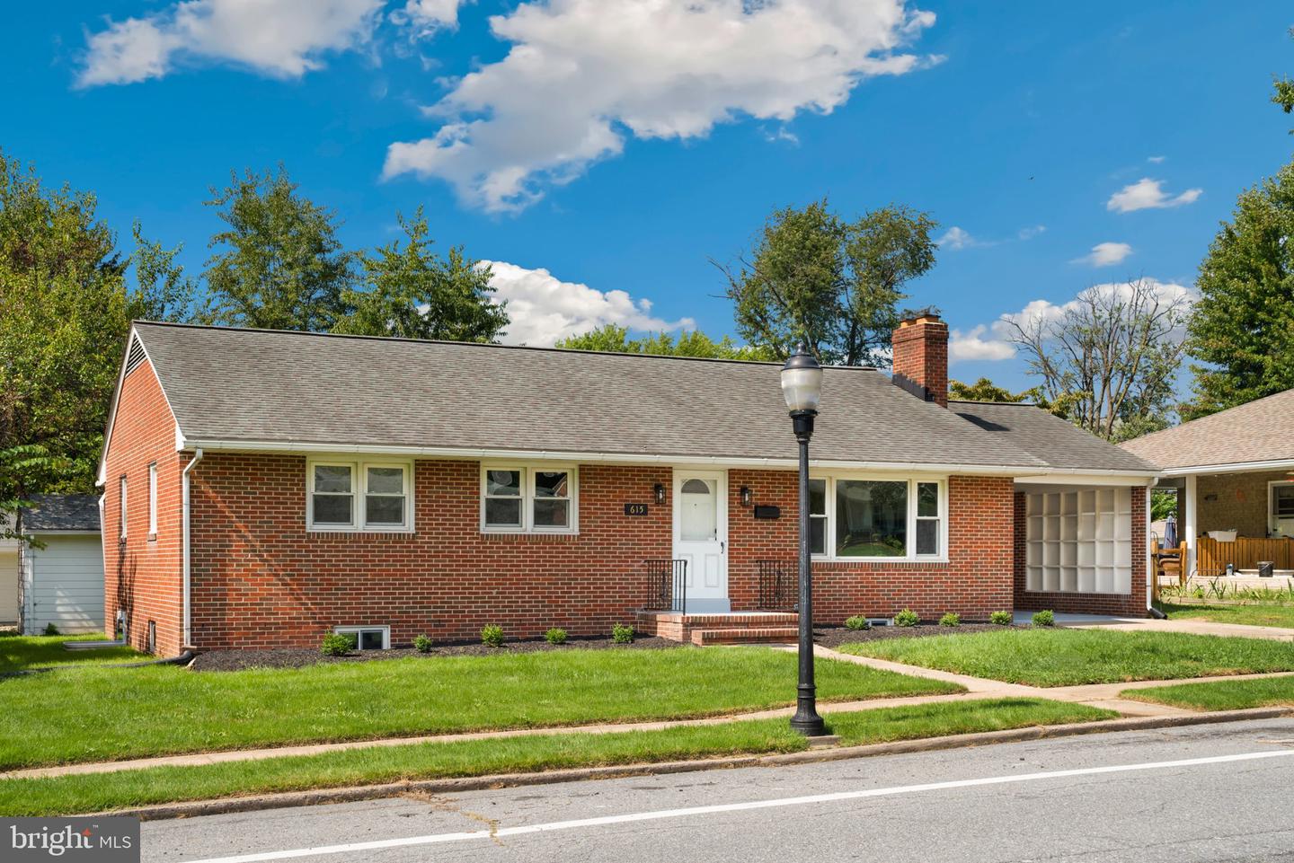 615 Taney Ave Property Photo 3