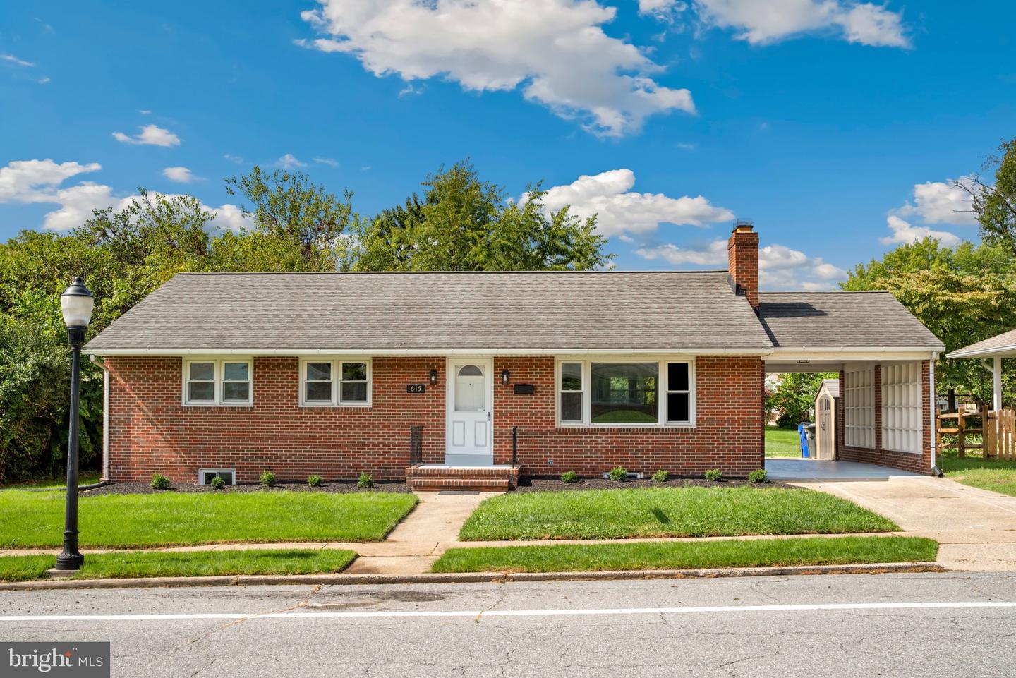 615 Taney Ave Property Photo 4