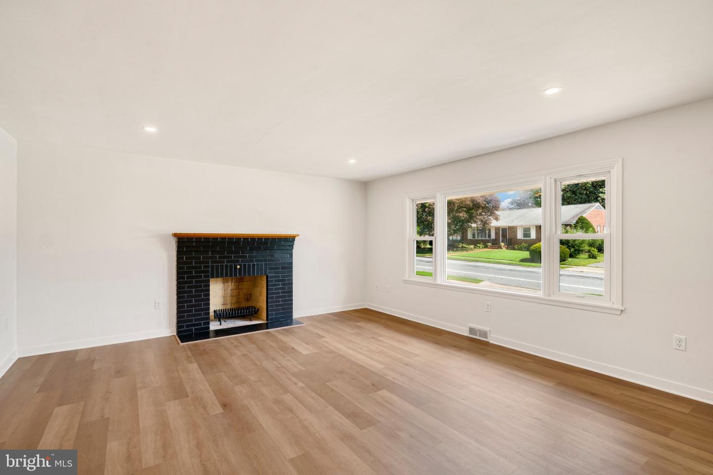 615 Taney Ave Property Photo 15