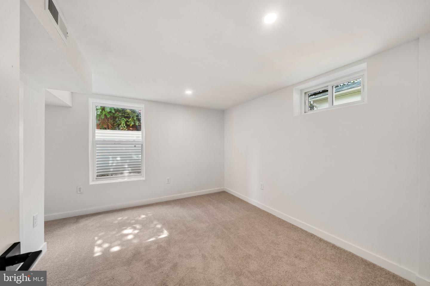 615 Taney Ave Property Photo 20