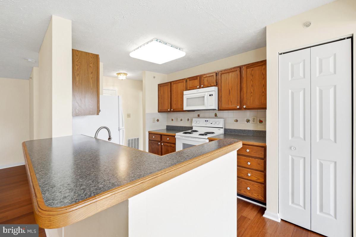 5601 Avonshire Pl #b Property Photo 18
