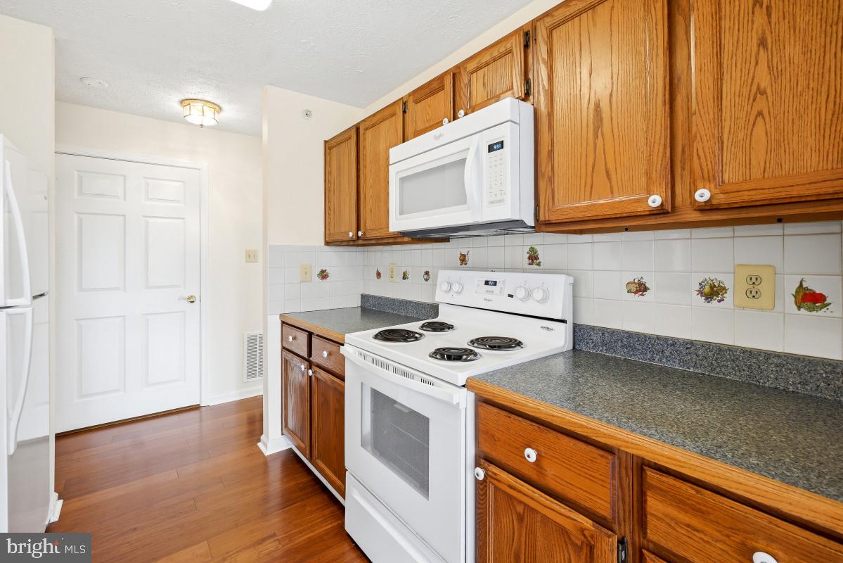 5601 Avonshire Pl #b Property Photo 21