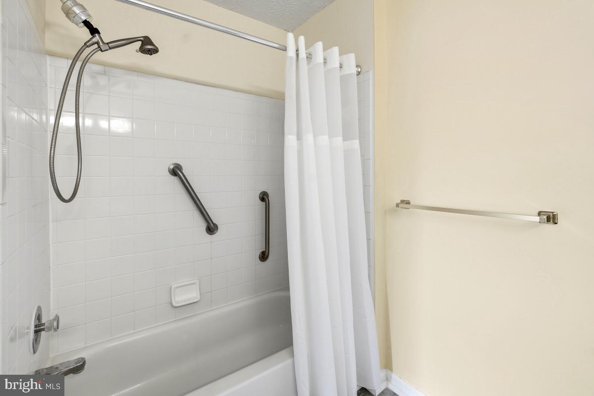 5601 Avonshire Pl #b Property Photo 31