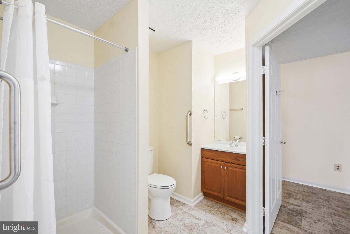 5601 Avonshire Pl #b Property Photo 38