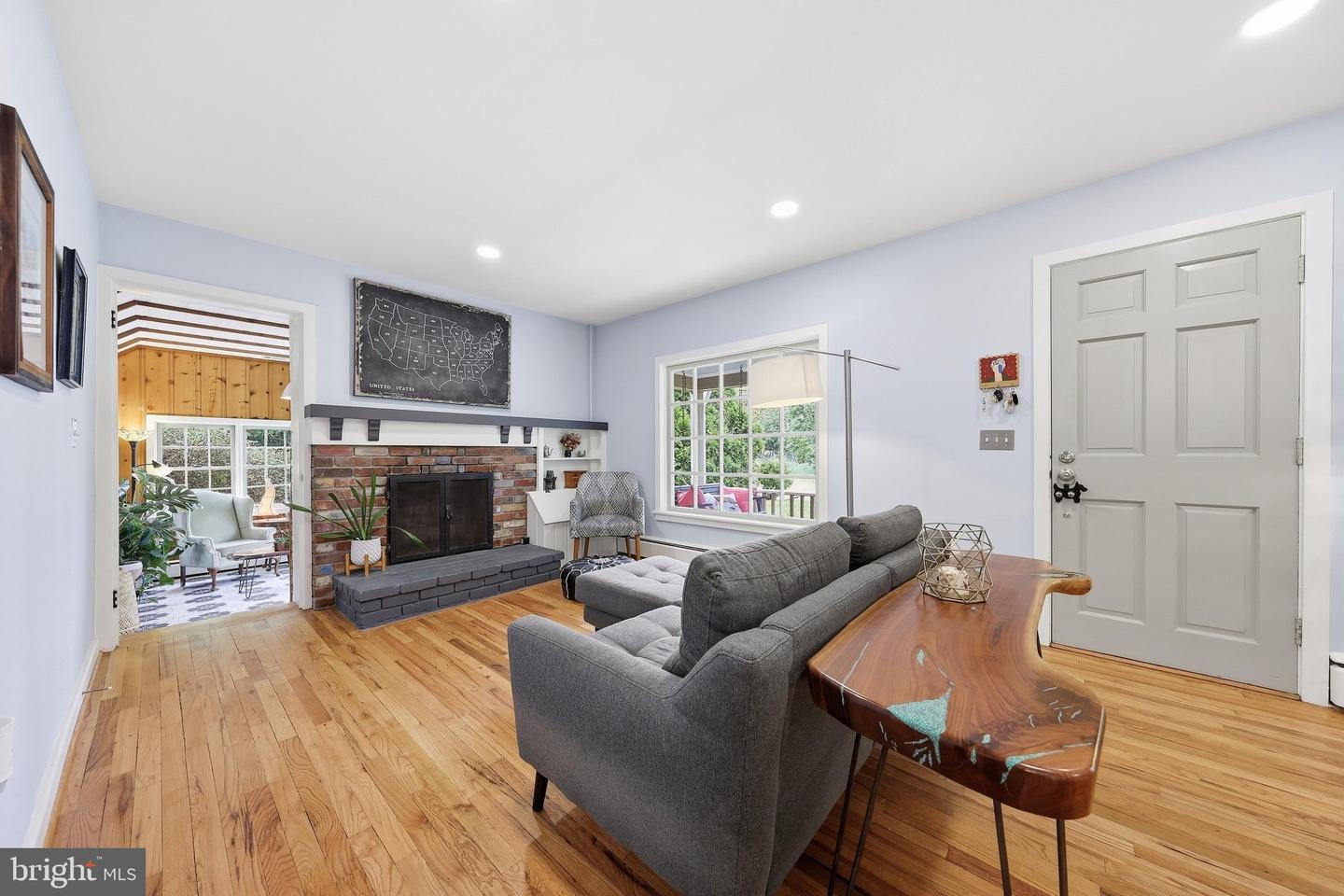 1722 Shookstown Rd Property Photo 4