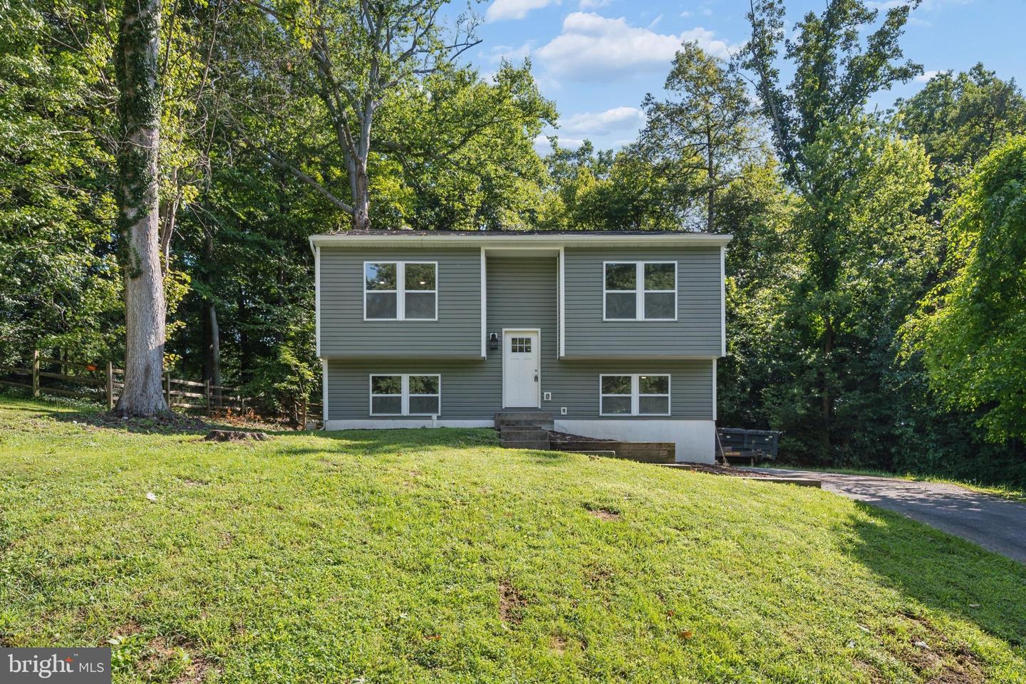1719 Brookshire Run Property Photo 1