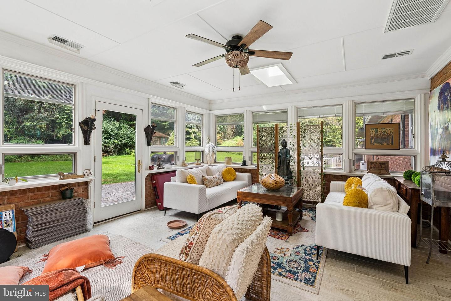 5597 Jollie Property Photo 2