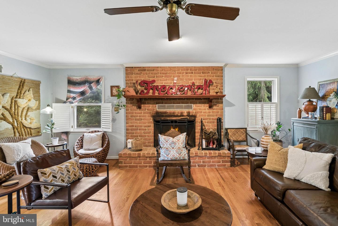 5597 Jollie Property Photo 8