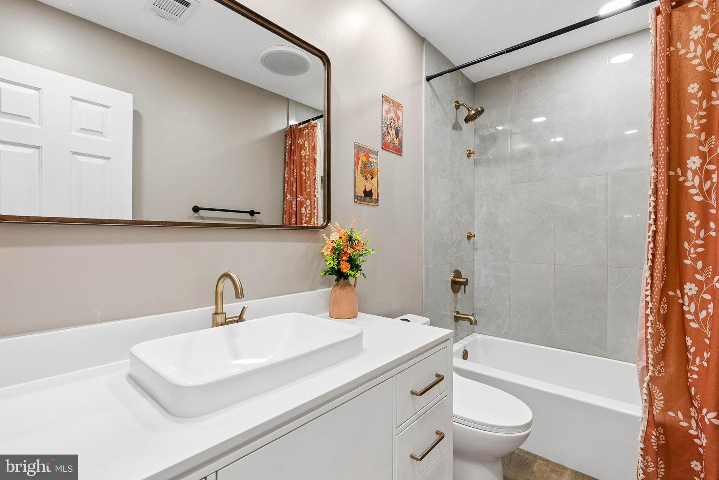 5597 Jollie Property Photo 16