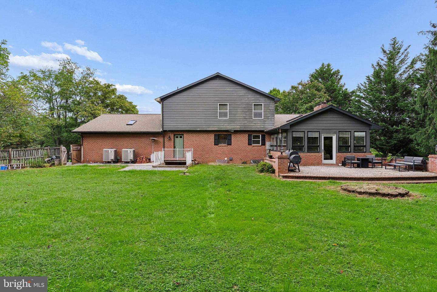 5597 Jollie Property Photo 21