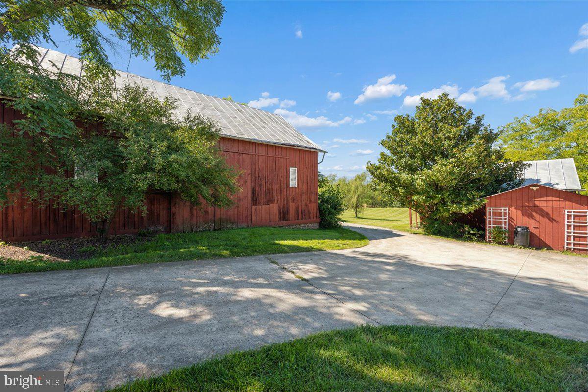 10927 Sixes Rd Property Photo 10