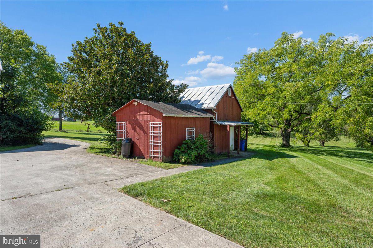 10927 Sixes Rd Property Photo 15