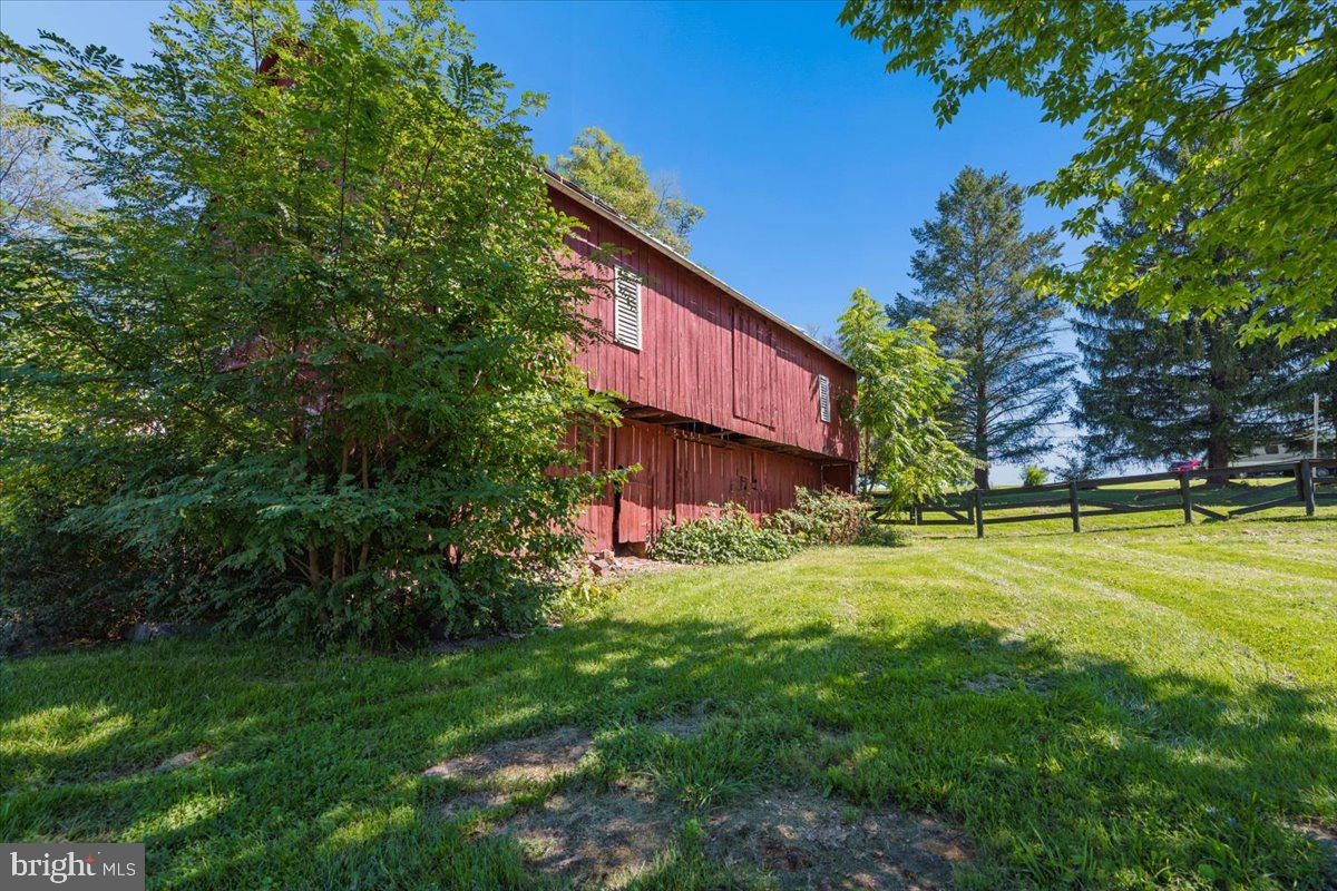 10927 Sixes Rd Property Photo 23