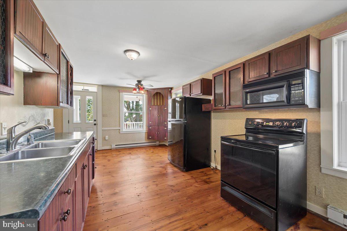 10927 Sixes Rd Property Photo 36