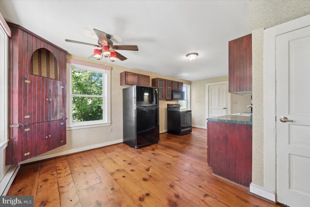 10927 Sixes Rd Property Photo 44