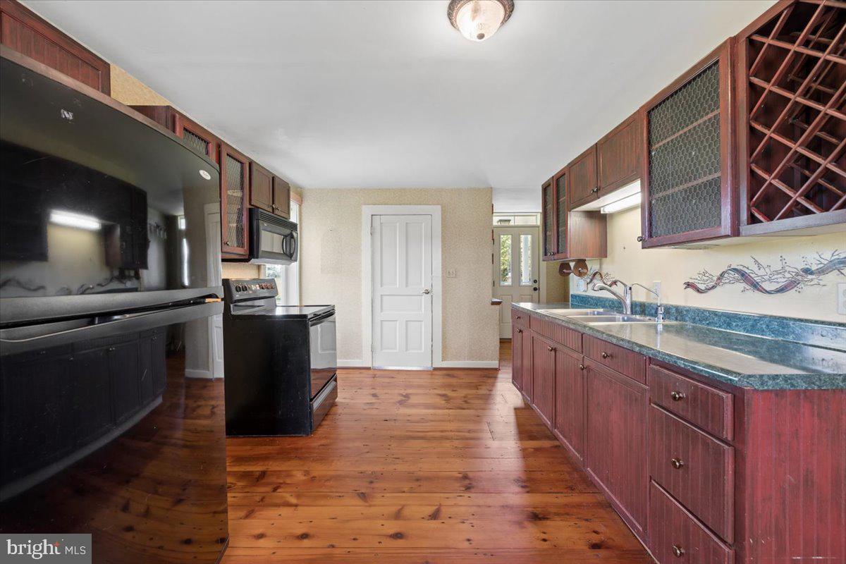 10927 Sixes Rd Property Photo 46