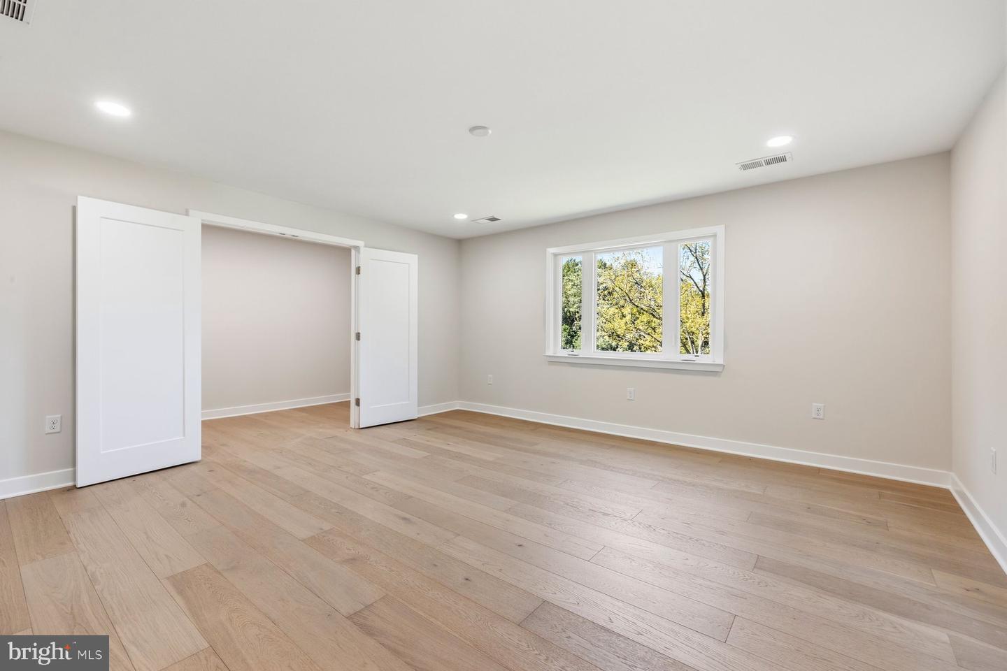 13132 Manor Dr Property Photo 13