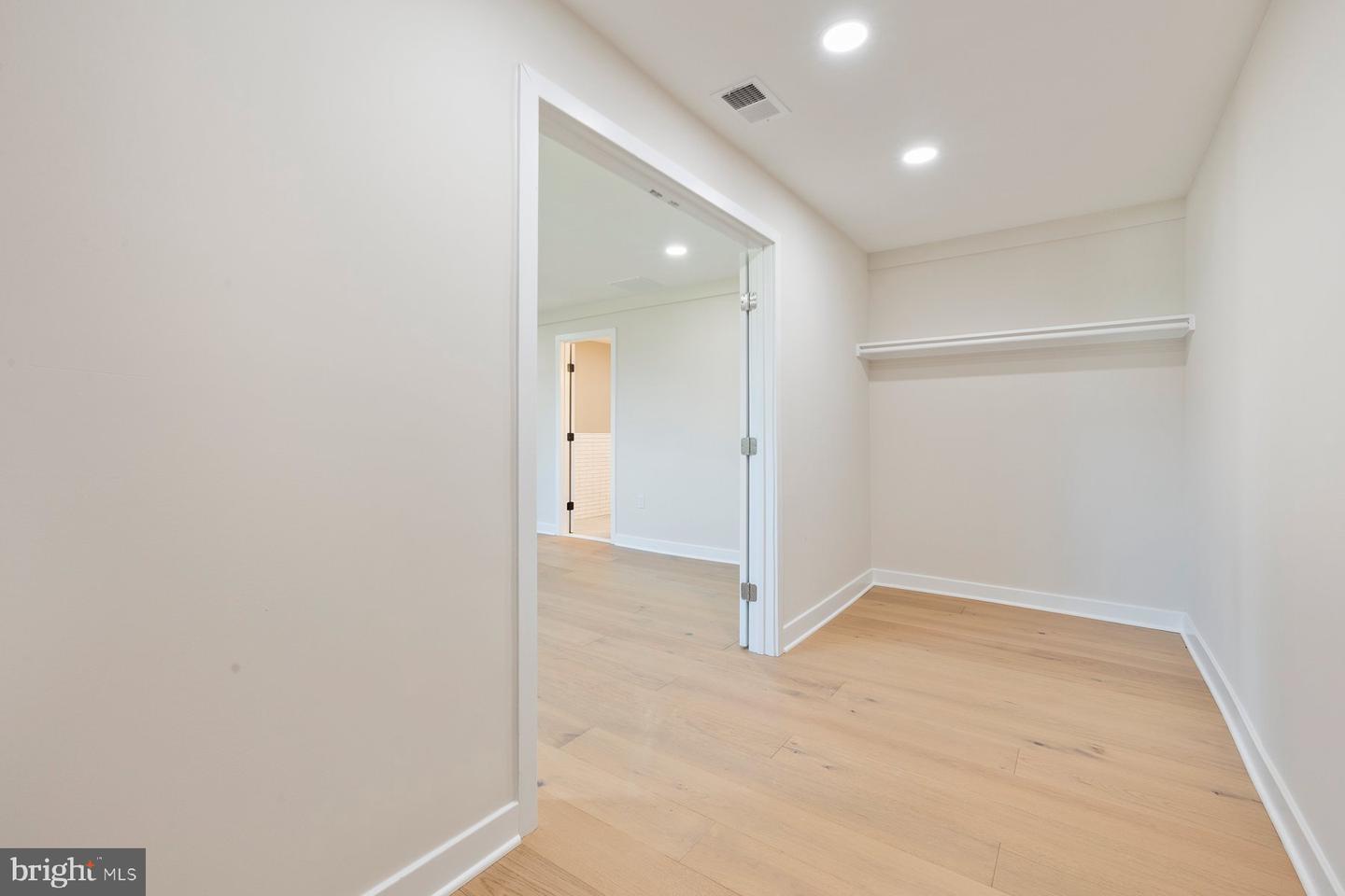 13132 Manor Dr Property Photo 17