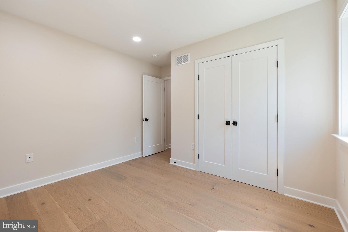 13132 Manor Dr Property Photo 21