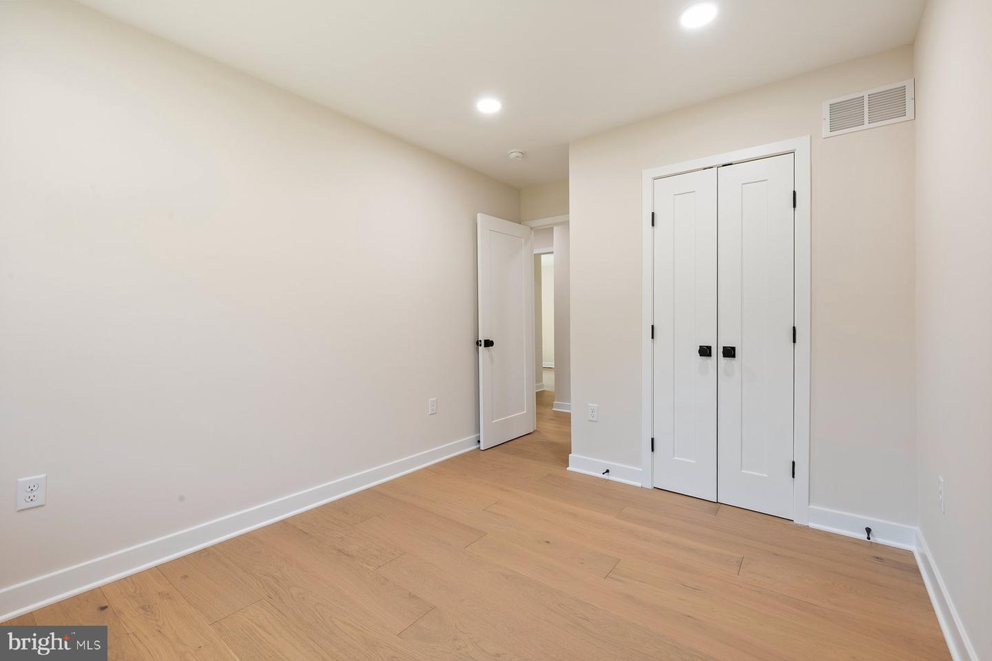 13132 Manor Dr Property Photo 23