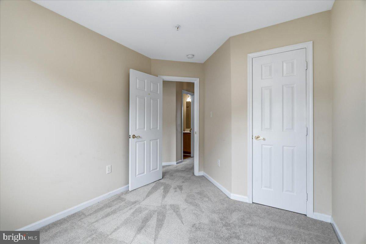 6104 Pine Ridge Ter Property Photo 17