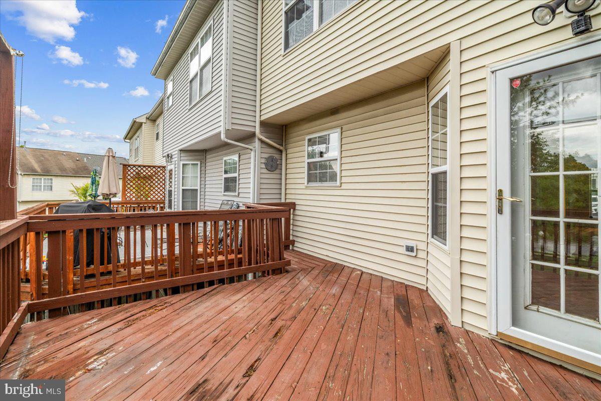 6104 Pine Ridge Ter Property Photo 30