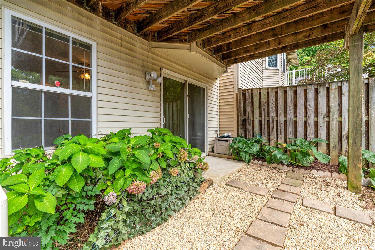 6104 Pine Ridge Ter Property Photo 33