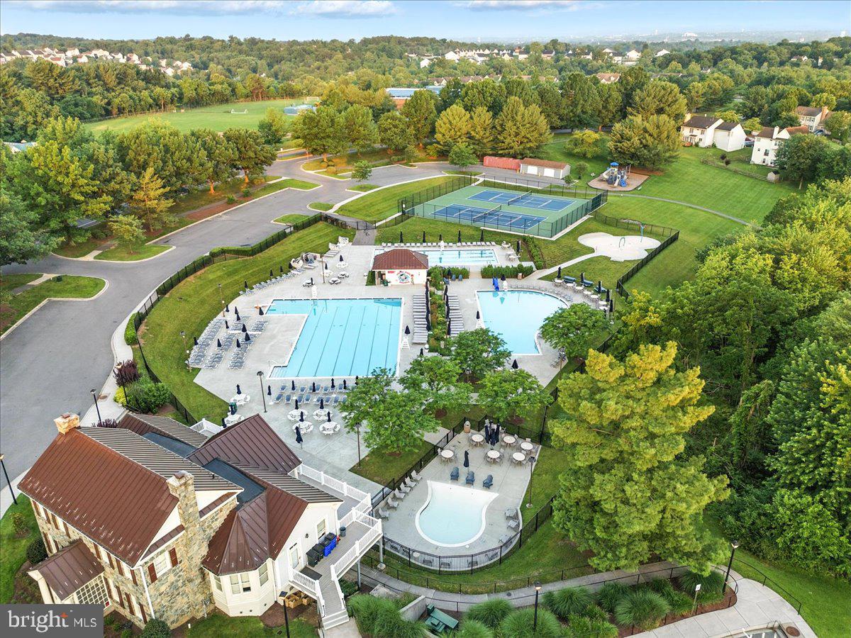 6104 Pine Ridge Ter Property Photo 44