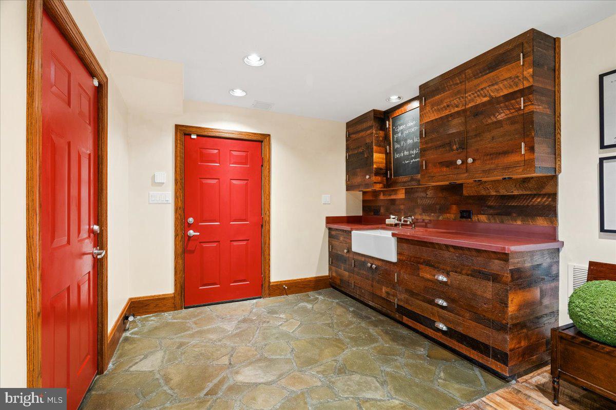 5506 Bootjack Dr Property Photo 59