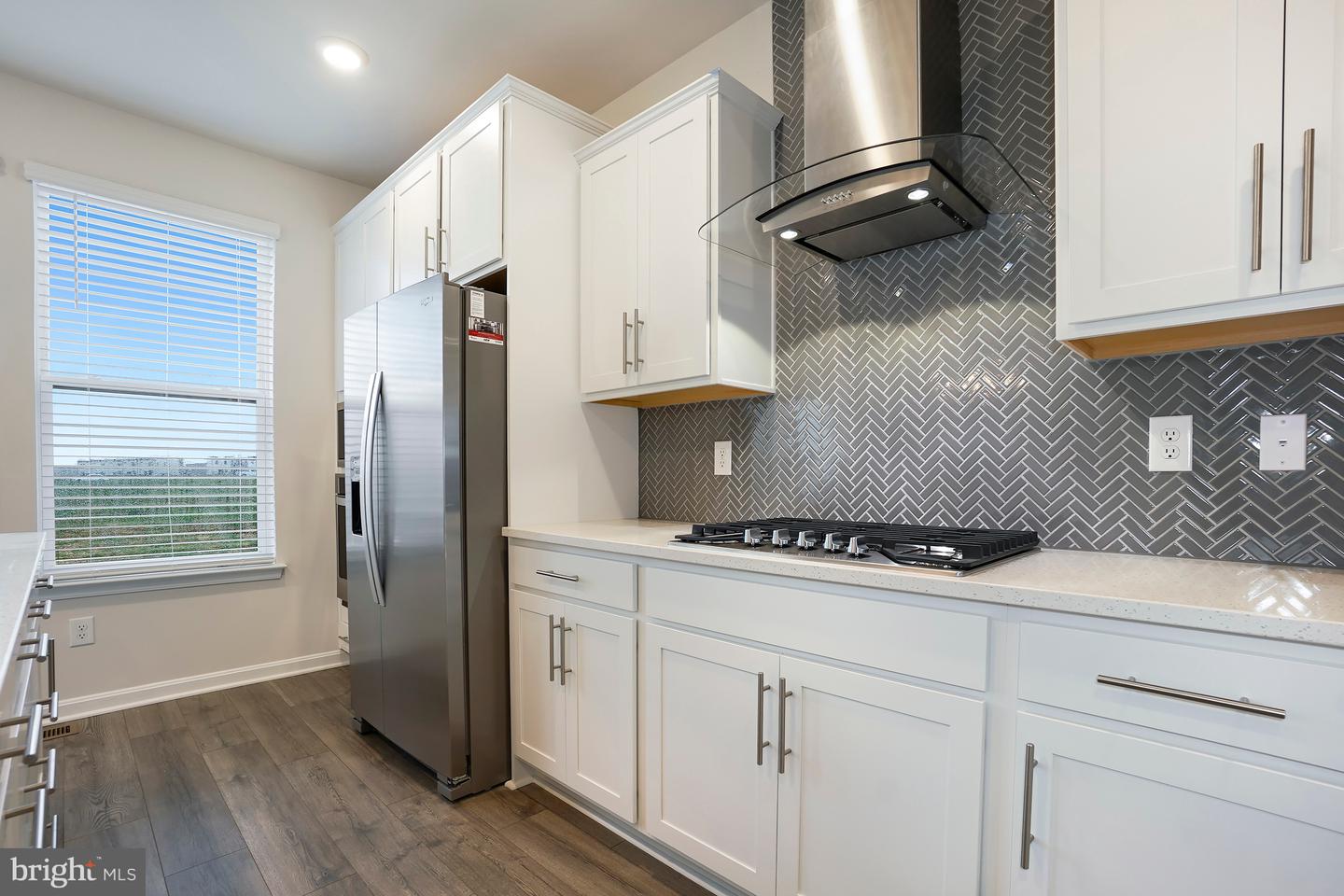 857 Amity St Property Photo 17
