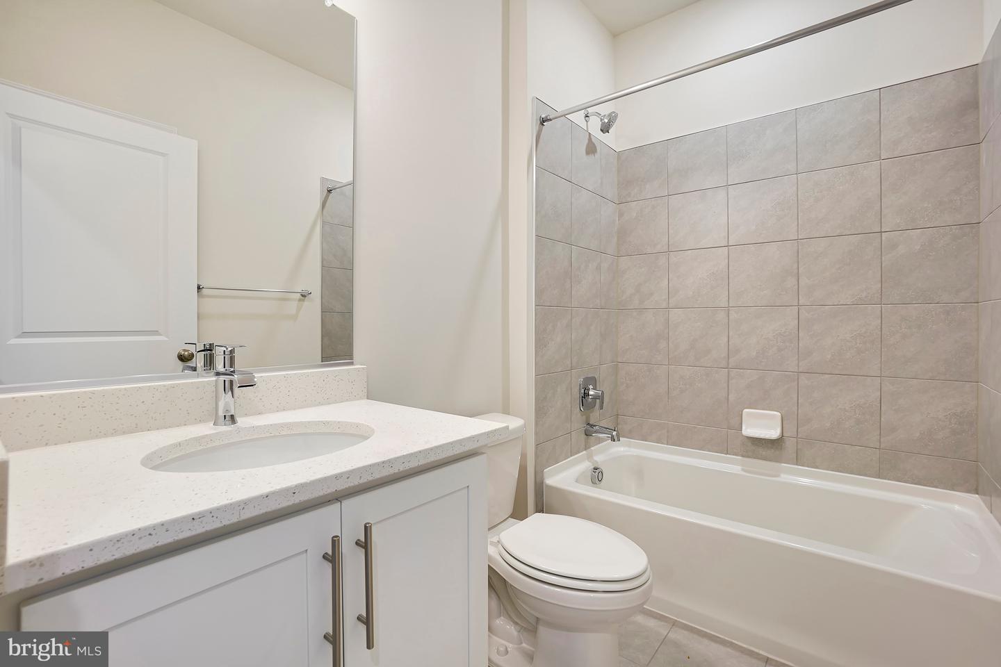 857 Amity St Property Photo 58