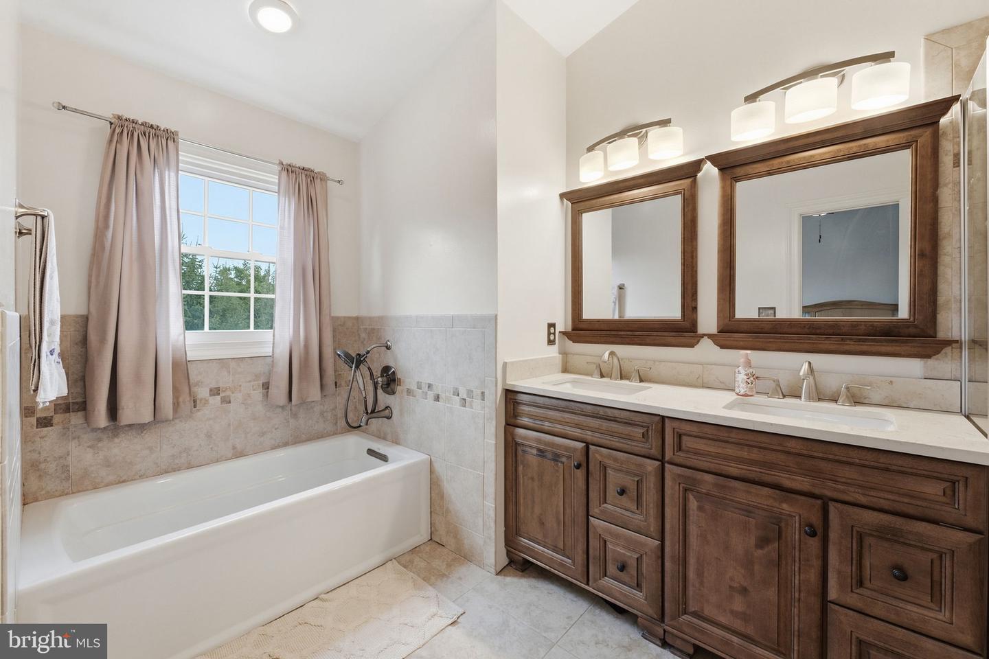 5204 Bamburg Ct Property Photo 27