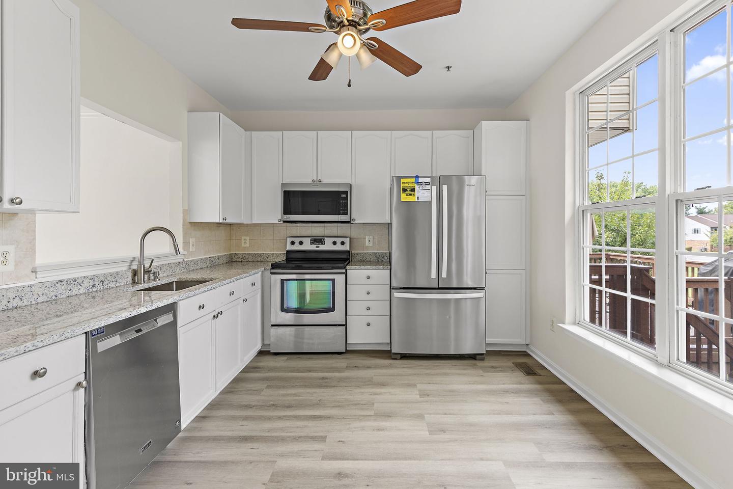 7108 Ladd Cir Property Photo 5
