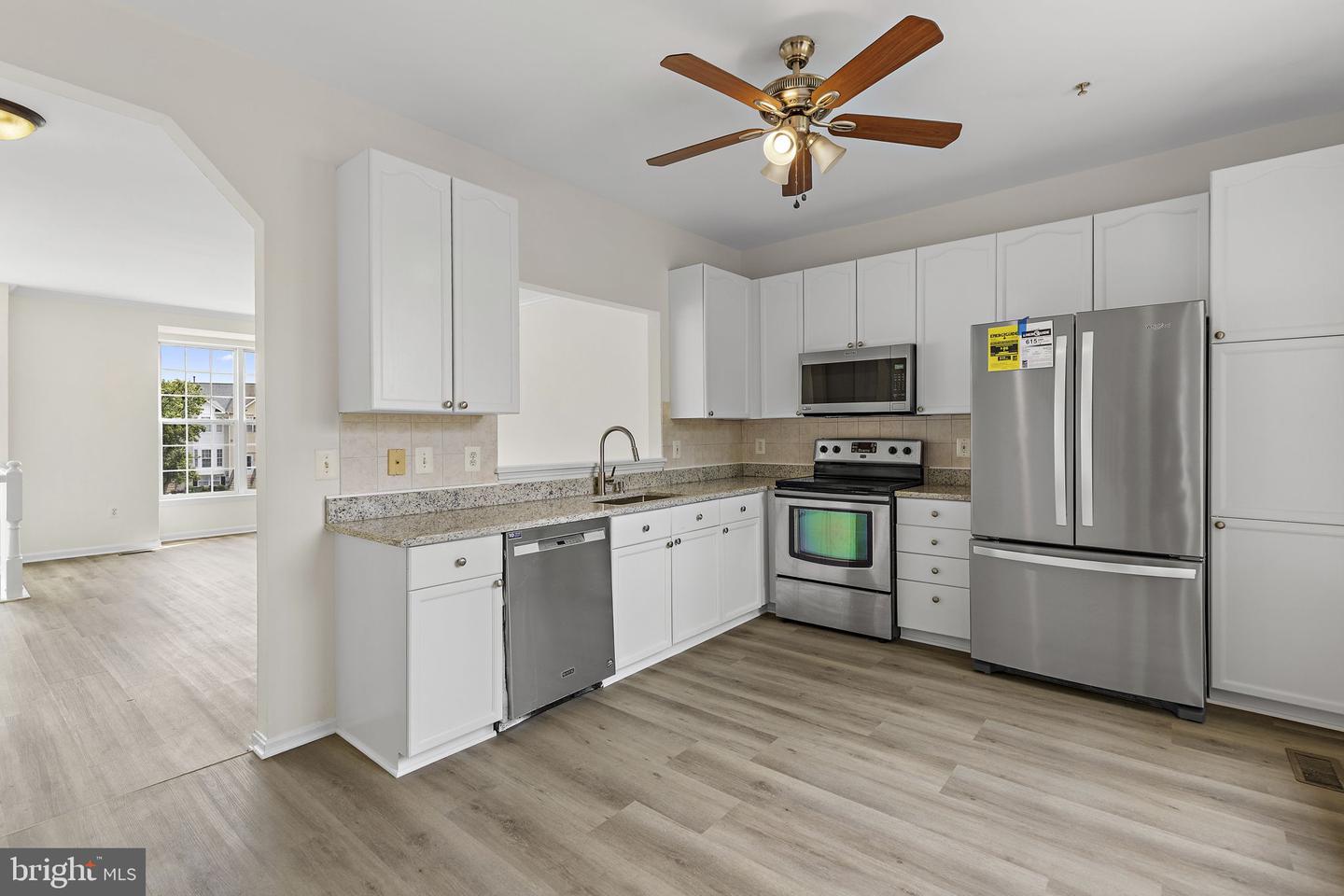 7108 Ladd Cir Property Photo 6