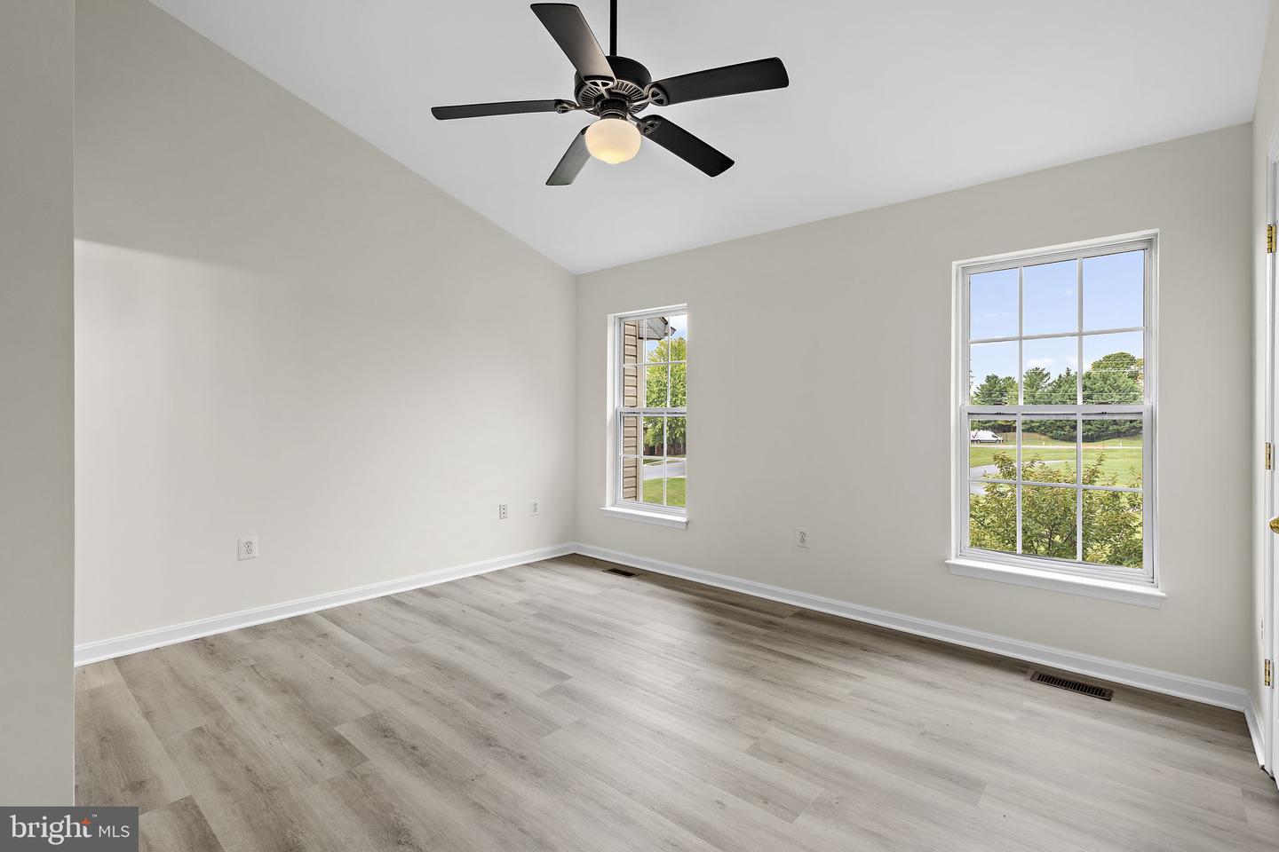 7108 Ladd Cir Property Photo 8