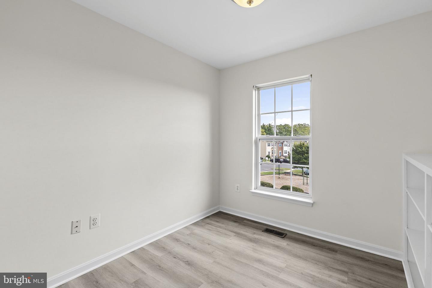 7108 Ladd Cir Property Photo 34